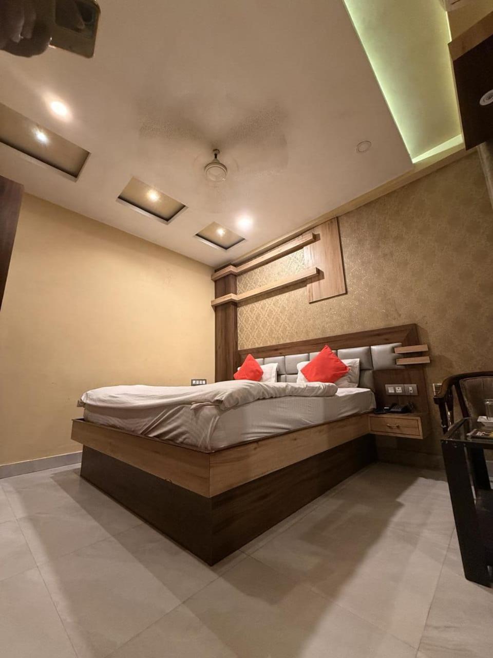 Rajkamal Palace - Near Kashi Vishwanath Temple Varanasi Dış mekan fotoğraf